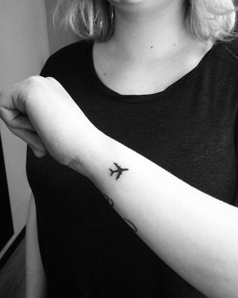 230+ Plane Tattoo Designs and Ideas (2023) - TattoosBoyGirl Aircraft Tattoo, Aviation Tattoo, Alligator Tattoo, Airplane Tattoo, Plane Tattoo, Unique Small Tattoo, Airplane Tattoos, Small Airplanes, Stylish Tattoo