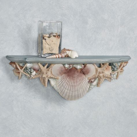 Sea Shells Room Decor, Beachy Themed Room, Resin Shells, Beach Cottage Design, Beach Chic Decor, Beautiful Beach Houses, Shabby Chic Porch, Beach Theme Bathroom, Beach House Kitchens