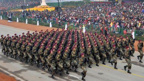 Marching Contingent of Parachute Regiment Indian Army in Republic Day Parade Republic Day Images Pictures, Royal Thai Army, Territorial Army, Soldier Images, Indian Army Special Forces, Indian Army Wallpapers, Parachute Regiment, Army Images, Army Couple