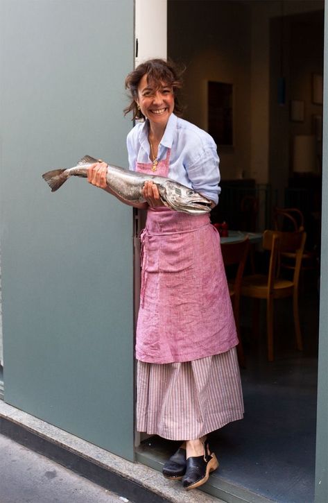 Island Pantry, Restaurant In Paris, Restaurant Uniforms, Striped Apron, Female Butcher, Aprons For Women, Local Architecture, Architecture Practice, Chef Clothes