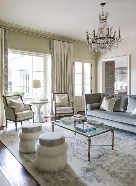 Rosewood Avenue – The French Mix by Jennifer DiCerbo Formal Living Room Designs, French Living Rooms, House Essentials, Luxury Decor, Formal Living Rooms, Formal Living, Elegant Homes, White Interior, Luxury Living Room