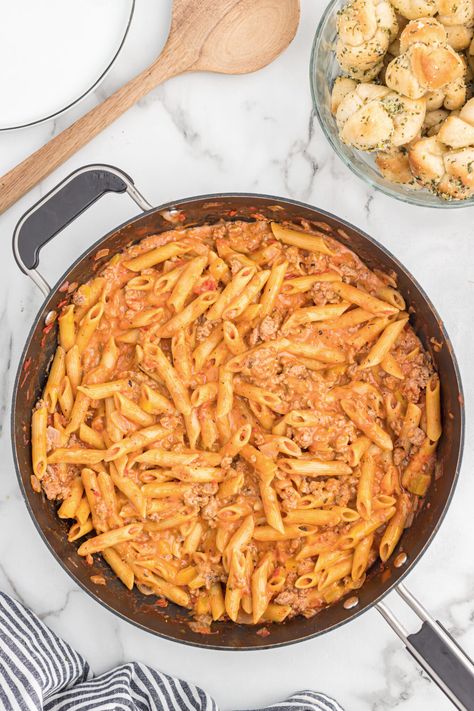 1 Tablespoon Dried Parsley 2 Lean Turkey Meat Recipes, Penne Pasta Recipe, Ground Turkey Pasta, Red Sauce Recipe, Noodle Dinner, Turkey Pasta, Empanada Recipe, Easy Pasta Dinner, Dried Parsley