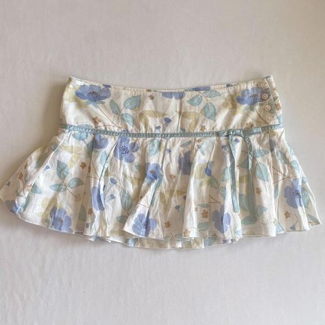 Skirts Outfits Summer, Mini Skirts Outfits, Mini Skirts Outfits Summer, Blue Ribbon Bow, Summer Mini Skirt, Pastel Blue Color, Floral Mini Skirt, Crop Top Outfits, Cute Skirts