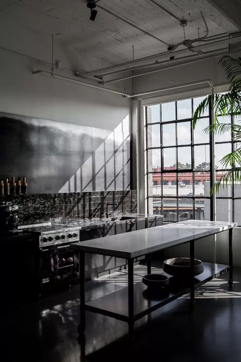 All Black Kitchen, San Francisco Interiors, San Francisco Design, Dark Kitchen, Dream Office, Studio Table, Studio Kitchen, Studio Interior, Industrial Kitchen