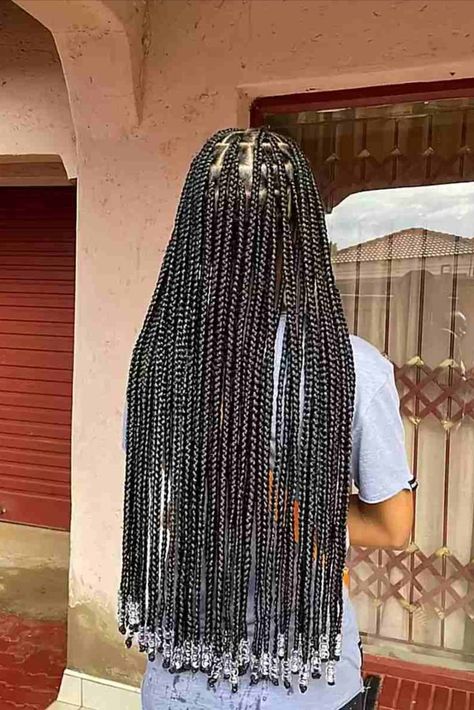 Extra Long Beaded Braids without Knots for Black-Haired Women Medium Hair Braids, Short Box Braids Hairstyles, Long Box Braids, Box Braids Hairstyles For Black Women, Braided Cornrow Hairstyles, Braided Hairstyles For Teens, Quick Braided Hairstyles, Cute Box Braids Hairstyles, Cool Braid Hairstyles