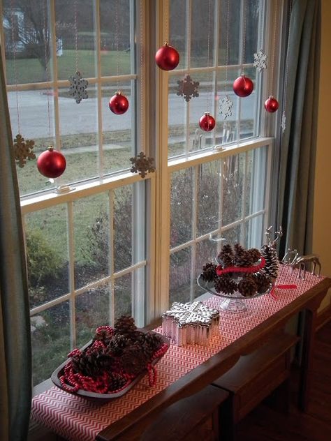 Christmas ball window decor. Walmart has packs of sparkly ornaments for a dollar- perfect for this.  Lovely Diy Jul, Simple Christmas Decor, Noel Christmas, Decor Minimalist, Holiday Diy, Christmas Love, Christmas Deco, Christmas Joy, Christmas Inspiration