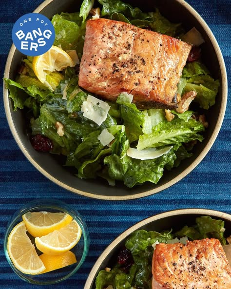 Crispy Salmon Bowl, Salmon Salad Bowl, Stuffed Swiss Chard, Lemon Parmesan Salad, Whats Your Poison, Salad With Smoked Salmon, Japanese Bell, Salad Bowl Recipes, Crispy Salmon