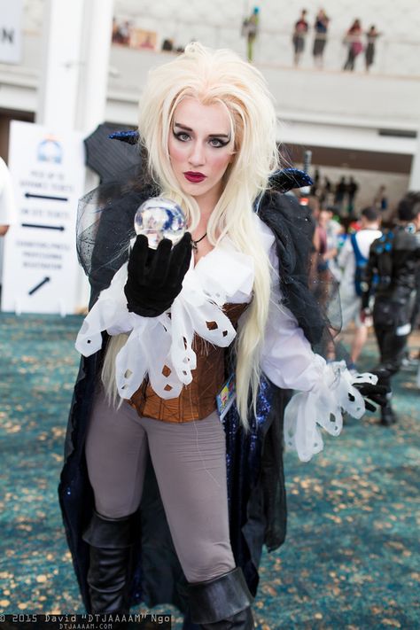 Jareth More Jareth Costume Female, Jareth Makeup, Labrynth Masquerade, Jareth Cosplay, Labyrinth Aesthetic, Bowie Labyrinth, Awesome Costumes, Labyrinth Movie, Creepy Costumes