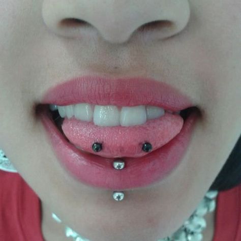 We go through all of the most popular piercings, describing how much each one is likely going to hurt, so you'll know exactly what to expect on the day. Snakebites Piercings, Snake Eyes Tongue Piercing, Venom Piercing, Least Painful Piercings, Snake Eyes Piercing, Snake Bite Piercing, Tongue Piercings, Double Tongue Piercing, Lip Piercings