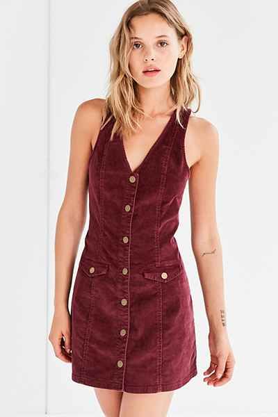 Cooperative Parker Corduroy Button-Down Mini Jumper Dress Maxi Dress Outfit Fall, Fashion Decades, Tokyo Street Fashion, Maxi Dress Outfit, Maroon Dress, Grunge Look, Hipster Outfits, Urban Dresses, Causual Outfits