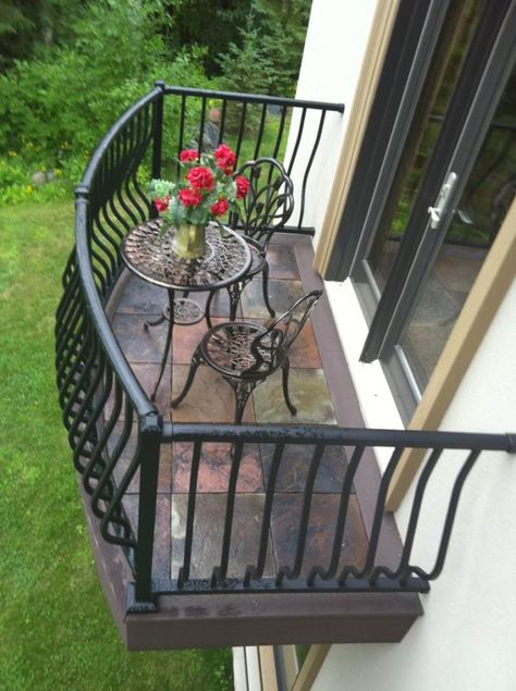 Iron Balcony Railing, Balkon Decor, Balcony Grill, Modern Balcony, Balcony Grill Design, Balcony Railing Design, Iron Balcony, Luxury Tile, Window Grill Design