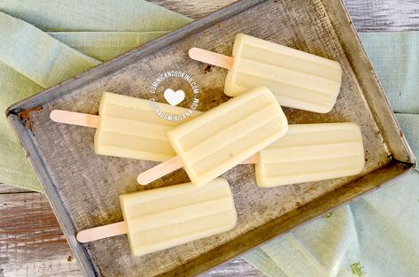 Paleta de Batata y Coco Recipe (Creamy Coconut and Sweet Potato Pops) Potato Pops, Creamy Popsicles, Tamarind Recipes, Coconut Popsicles, Dominican Recipes, Types Of Ice, Latino Food, Dominican Food, Homemade Popsicles