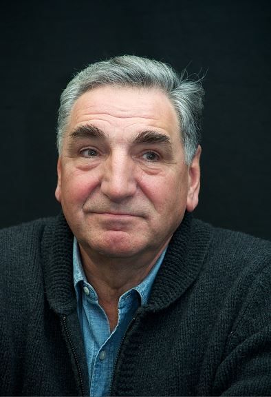 Jim Carter Mr Charles Carson during the S6 press call. Downton Abbey Series Season 6 Jim Carter, Imelda Staunton, Downton Abbey Series, Downton Abby, Downton Abbey, Beauty And The Beast, Actors & Actresses, Beautiful People, Old Things