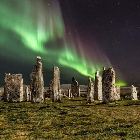 The Callanish standing stones illuminated by the Aurora Borealis. Northern Lights Scotland, Best Of Scotland, Places In Scotland, Eilat, Standing Stone, Outer Hebrides, See The Northern Lights, Visit Scotland, Europe Tours