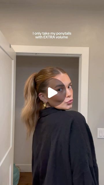 FASHIONABLE on Instagram: "ponytail with extra volume ✨🤍  #cleangirlaesthetic #hairtutorial #fyp #likesforlike #followforfollowback #instalike #follow4followback #trendingreels #followforfollows #viralreels #followｍe #gt #geritakipvar" Slick Back Volume Ponytail, Extra Volume Ponytail, Bridesmaid High Ponytail, Cool Ponytail Hairstyles, Slick Back Ponytail Hairstyles, Volume Ponytail Tutorial, Ponytail Volume, Mid Ponytail, Slick Back Ponytail