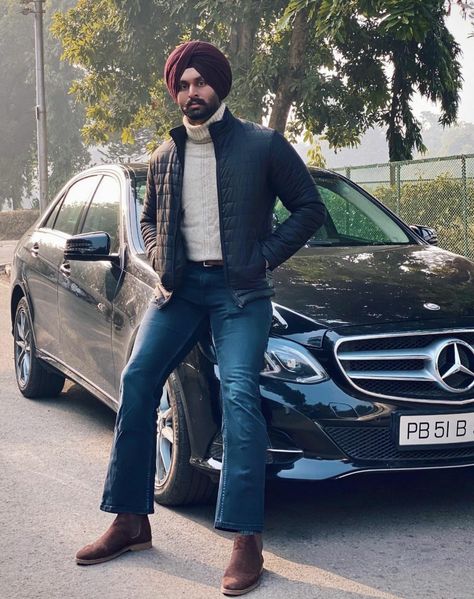 Most handsome man ever😊 Punjabi Men Outfit, Black Polo Shirt Outfit Men, Tarsem Jassar Pics, Tarsem Jassar, Sardar Fashion, Polo Shirt Outfit Men, Mens Dress Outfits, Polo Shirt Outfits, Stylish Pic