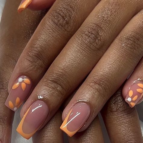 French Tips Natural Nails, Peach French Tip Nails, French Tips Natural, Peach Nails With Designs, Summer French Tips, Nails Bling, Peach Nails, Nail Bar, April 26