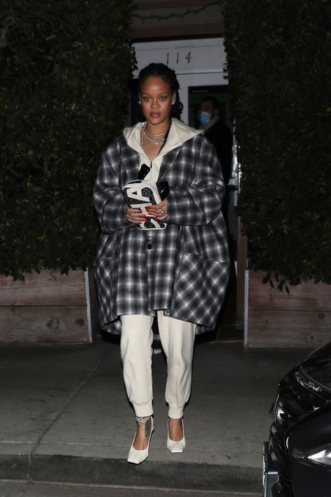 Rihanna Dress, Amina Muaddi Heels, Rihanna Street Style, Looks Rihanna, White Tracksuit, Checked Coat, Rihanna Outfits, Rihanna Looks, Rihanna Riri