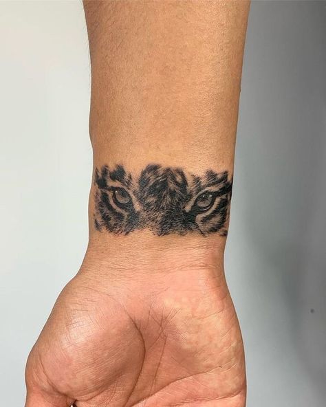 White Tiger Eyes Tattoo, Eye Of A Tiger Tattoo, Tattoo Ideas Eyes Design, Tiger Eye Tattoo Men, Tiger And Human Eye Tattoo, Tiger Tattoo Eyes, Wrist To Hand Tattoo Men, Men Tiger Tattoo, Small Tattoos For Men Sleeve