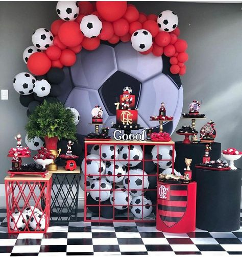 Ronaldo Party Decorations, Messi And Ronaldo Birthday Party, Ronaldo Theme Birthday Party, Chivas Soccer Theme Birthday Party, Cristiano Ronaldo Party Theme, Manchester United Theme Party Decor, Cristiano Ronaldo Birthday Party, Cristiano Ronaldo Birthday Party Theme, Manchester United Birthday Party Ideas