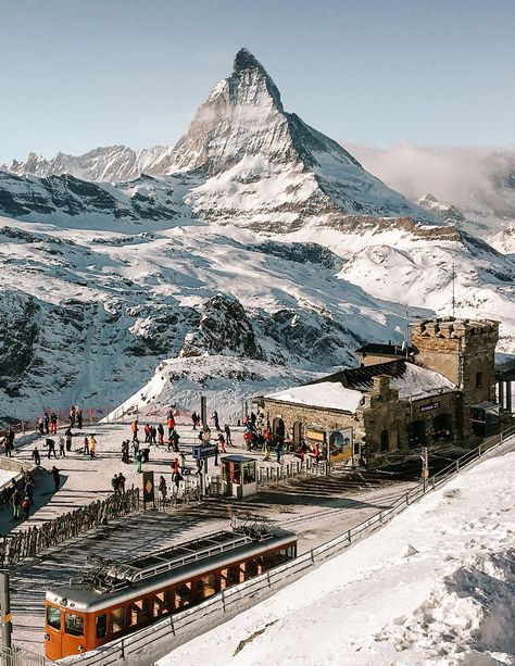 Zermatt Christmas, Swiss Christmas, Euro Winter, Switzerland Christmas, Winter Moodboard, Switzerland Trip, Zermatt Switzerland, Best Christmas Markets, Family Couple