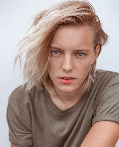 Erika Lindner is listed (or ranked) 2 on the list The Most Interesting Androgynous Faces Below Her Mouth, Cute Tomboy Outfits, Androgynous Men, Kristen Stewart Hair, Erika Linder, Androgynous Girls, Androgynous Women, Androgynous Hair, Androgynous Models