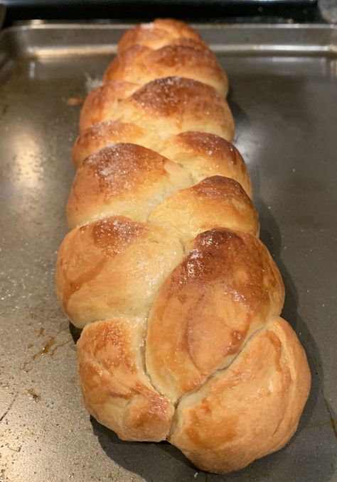 Swedish Braided Cardamom Bread, Swedish Braided Bread, Swedish Bread Recipe, Swedish Lunch, Swedish Braid, Scandinavian Dishes, Braid Bread, Swedish Bread, Communion Bread