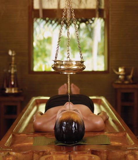 Ayurveda Spa, Ayurvedic Spa, Ayurvedic Massage, Spa Interior, Maldives Resort, Spa Design, Cleanse Your Body, Massage Room, Wellness Spa