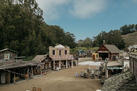 A sweet and chill farm wedding with an Old West vibe Old West Wedding, West Wedding, Old West, Farm Wedding, Dream Wedding