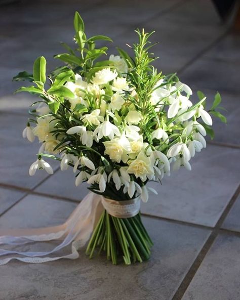 Why you should choose seasonal blooms for your winter wedding – in support of British Flowers Week 2015 Winter Wedding Flowers Bouquets, Wedding Flowers Greenery, Wedding Flower Guide, Winter Wedding Bouquet, Gladioli, Winter Bouquet, British Flowers, Winter Wedding Flowers, Unique Wedding Flowers