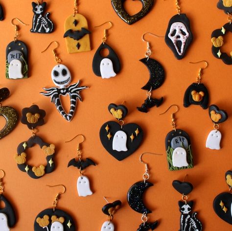 Nightmare Before Christmas Earrings, Halloween Clay, Diy Crafts Jewelry, Christmas Earrings, Halloween Skull, Nightmare Before Christmas, Art Diy, Halloween Themes, Clay Earrings