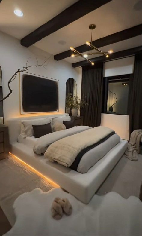 Black Bedroom Decor, Brown Rooms, Luxury Room Bedroom, Apartment Living Room Design, Dream Apartment Decor, Apartment Bedroom Decor, Apartment Decor Inspiration, Luxury Rooms, Decor Home Living Room