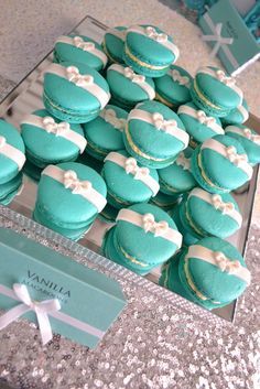 Tiffany Birthday, Kue Macaroon, Tiffany Baby Showers, Tiffany Theme, Tiffany Bridal Shower, Tiffany's Bridal, Tiffany Party, Tiffany Blue Wedding, French Macaroons