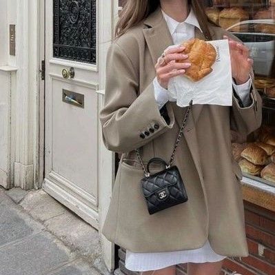 Channel Mini Flap Bag, Channel Bags Mini, Small Chanel Bag Outfit, New Chanel Bags 2023, Chanel Mini Bag Outfit, Mini Sling Bag Outfit, Chanel Mini Flap Bag Outfit, Small Purse Aesthetic, Chanel Sling Bag