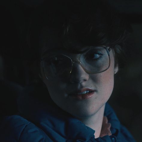 Stranger Things Barbara, Barbara Holland, Stranger Things Icon, Barb Stranger Things, Matthew Modine, Jonathan Byers, Duffer Brothers, Elle Woods, Stranger Things Aesthetic