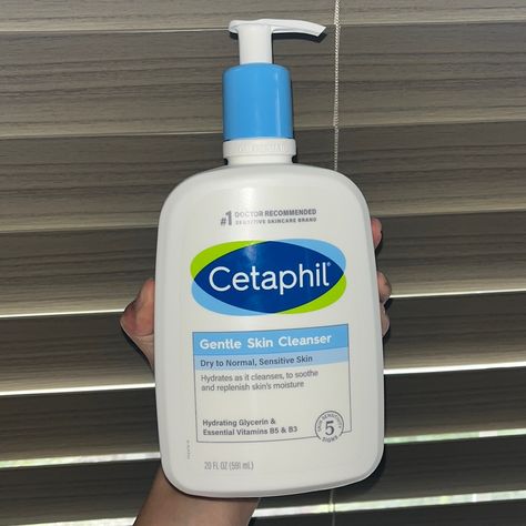 Nwot Cetaphil Skin Cleanser In Brand New Condition And Never Used! 20fl Oz Cetaphil Cleanser Aesthetic, Cetaphil Face Wash, Cetaphil Moisturizing Cream, Cetaphil Cleanser, Gentle Skin Cleanser, Skin Cleanser, Sensitive Skin Care, Skin Cleanser Products, Vitamin B5