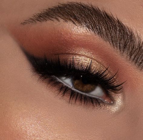 Burnt Orange Smokey Eye Makeup, Auburn Makeup Looks, Rust Makeup Look Wedding, Cinnamon Eye Makeup, Rusty Eyeshadow Looks, Rust Eye Makeup, Autumn Bridesmaid Makeup, Autumn Wedding Makeup Brown Eyes, Fall Bride Makeup Brown Eyes