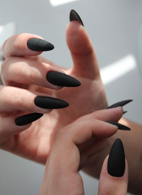 Mat Black Nails, Delilah Briarwood, Matte Almond Nails, Matted Nails, Black Almond Nails, Dnd Oc, Long Almond Nails, Pointy Nails, Matte Black Nails