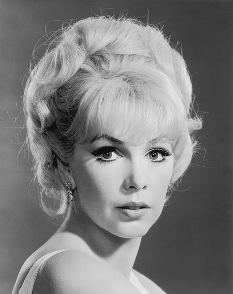 Stella Stevens, Classic Film Stars, Jerry Lewis, Hooray For Hollywood, Classic Movie Stars, Classic Actresses, Dean Martin, Actrices Hollywood, Film Producer