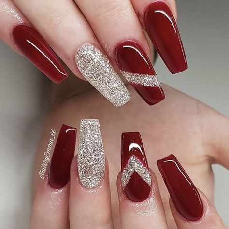 Cut Dog Nails, Classy Nail Art Ideas, Chic Nail Designs, New Years Nail Designs, New Years Eve Nails, Sweater Nails, Cute Christmas Nails, Red Nail Designs, Wedding Nails For Bride