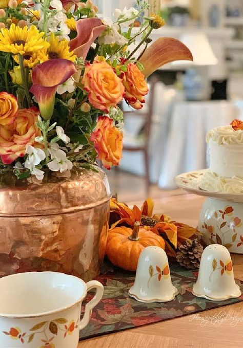 Tea Party Table Settings Ideas, Fall Tea Party, Table Settings Ideas, Tea Party Table Settings, Autumn Tea Party, Copper Fall, Tea Party Table, Party Table Centerpieces, Hydrangea Centerpiece