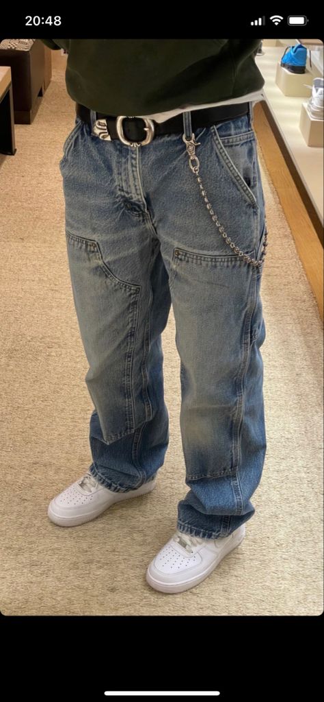 Denim Jeans Outfit Men, Carpenter Pants Outfit, Chain Jeans, Denim Jeans Outfit, Patched Denim Jeans, Jeans Outfit Men, Pant Chains, Streetwear Outfit Ideas, Carpenter Pants