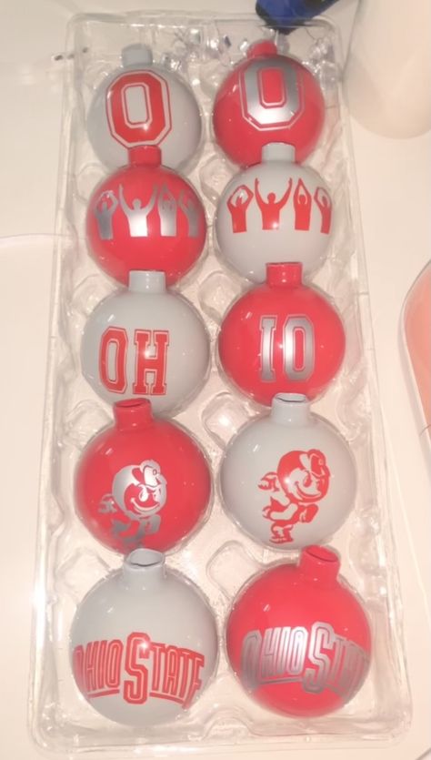 Ohio State Themed Christmas Tree, Ohio State Christmas Ornaments Diy, Ohio State Christmas Tree Ideas, Ohio State Christmas Tree, Ohio State Diy, Ohio State Rooms, Christmas Batman, Ohio State Ornaments, Ohio State Buckeyes Crafts