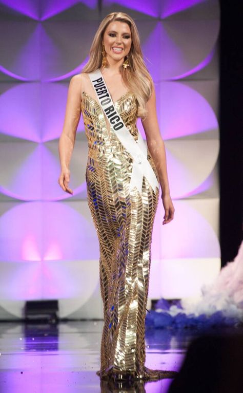 Puerto Rico Fashion, Gold Gowns, Pageant Aesthetic, Dayana Mendoza, Miss Puerto Rico, Pageant Evening Gowns, Gold Gown, Pageant Gowns, Dress Sketches