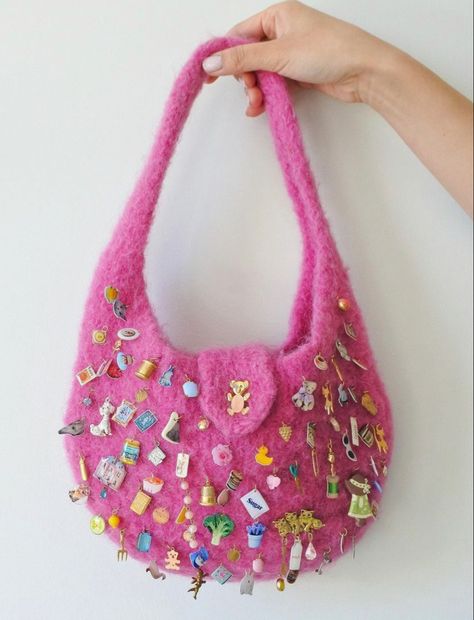 Pretty Bags, Bag Crochet, Cute Bags, Vintage Handbags, Diy Bag, Upcycle Clothes, Diy Crochet, Crochet Flowers, Diy Fashion