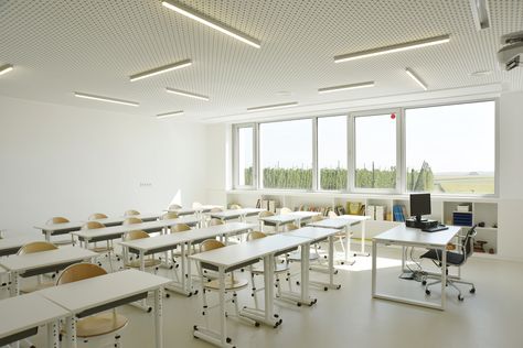 Gallery of School Group in France / rouby hemmerlé architectes - 27 Classroom Lighting, Classroom Ceiling, School Branding, College Classroom, Classroom Interior, Early Years Classroom, School Hallways, Modern Classroom, Elementary School Classroom