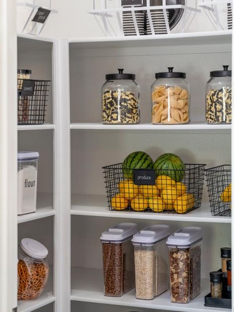 Small Pantry Room, Minimalist Kitchen Organization, Kitchen Organization Cabinet, Kitchen Pantry Organization Ideas, Cabinet Storage Ideas, Kitchen Pantry Organization, Pantry Organization Ideas, Stackable Shelves, Perfect Pantry