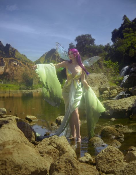 Models: @summerferguson Fairy top: @ziwu_artemis / @mermaid_lucia_official Sleeves: @fireflypath Wings: @hellofaerie Elf ears: @madhousefxstudio Photographer/skirts: @emackphoto Assistants/videographer: @griffinsendekphoto Elf Photography, Corset Bra Top, Mermaid Corset, Fairy Fountain, Resin Mermaid, Top Cosplay, Fantasy Realm, Fairy Top, Enchanted Wood