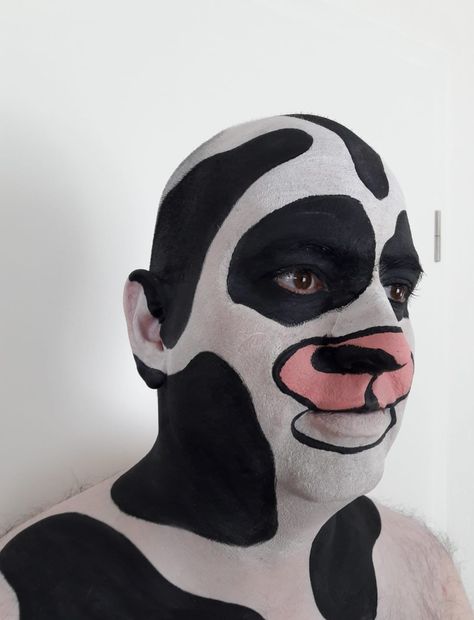 Sheep Face Paint, Cow Face Paint, Cow Makeup Look, Cow Make Up, Sheep Face, Cow Face, Animal Costumes, School Play, Halloween Inspo