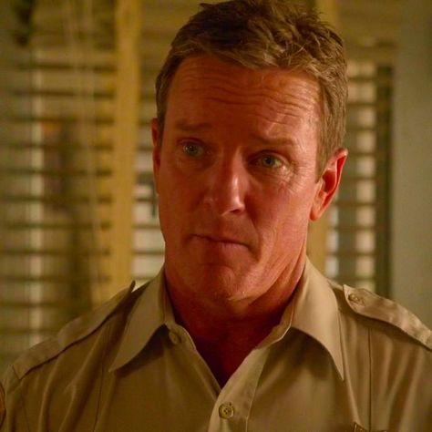 Noah Stilinski Icons, Noah Stilinski, Sheriff Stilinski, Stiles Stilinski Season Three, Stiles Stilinski Werewolf, Linden Ashby, Stiles Stilinski Pack Mom, Stiles Stilinski Screencaps, Movie Gifs